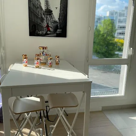 Neuf A 2mn De Paris Apartmán *